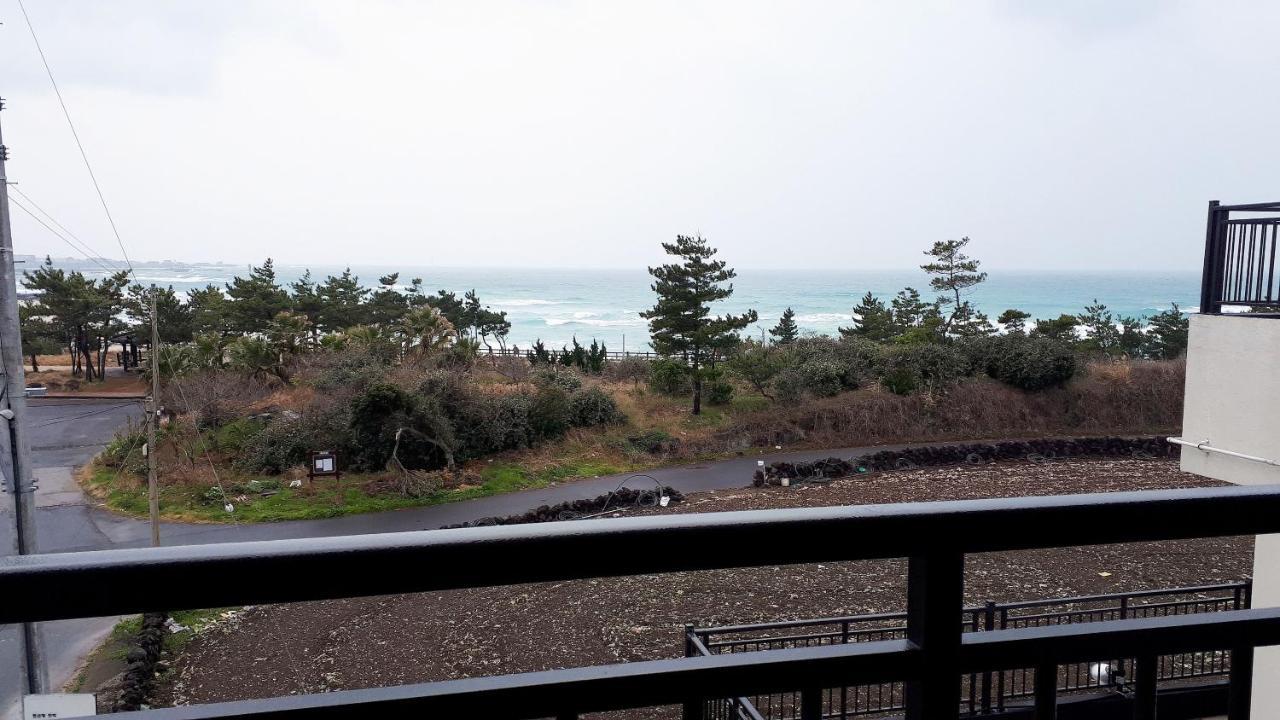 6pm Pension Jeju Bagian luar foto